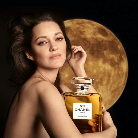 marion cotillard chanel dress|Chanel no 5 model.